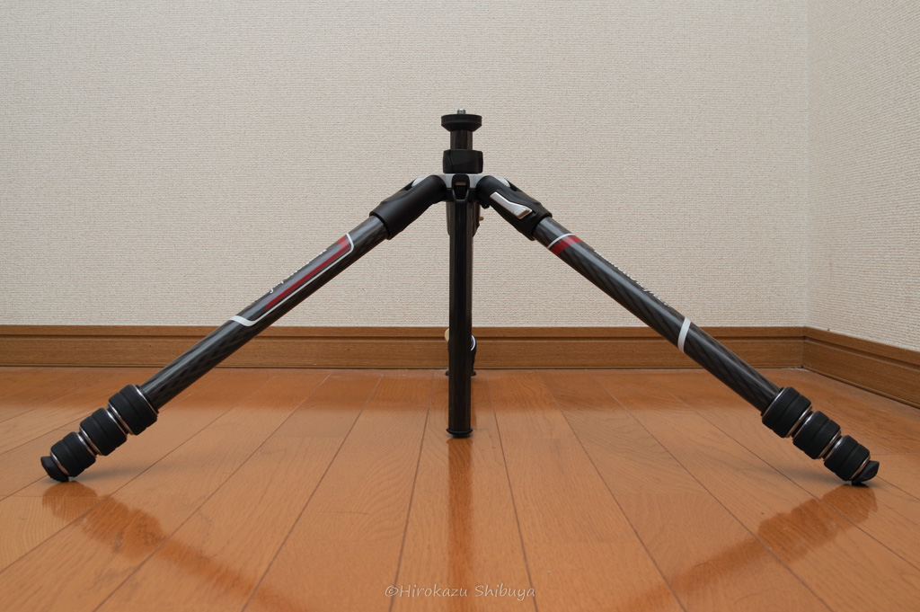 Manfrotto befree GTの脚の開きは三段階で調整可能